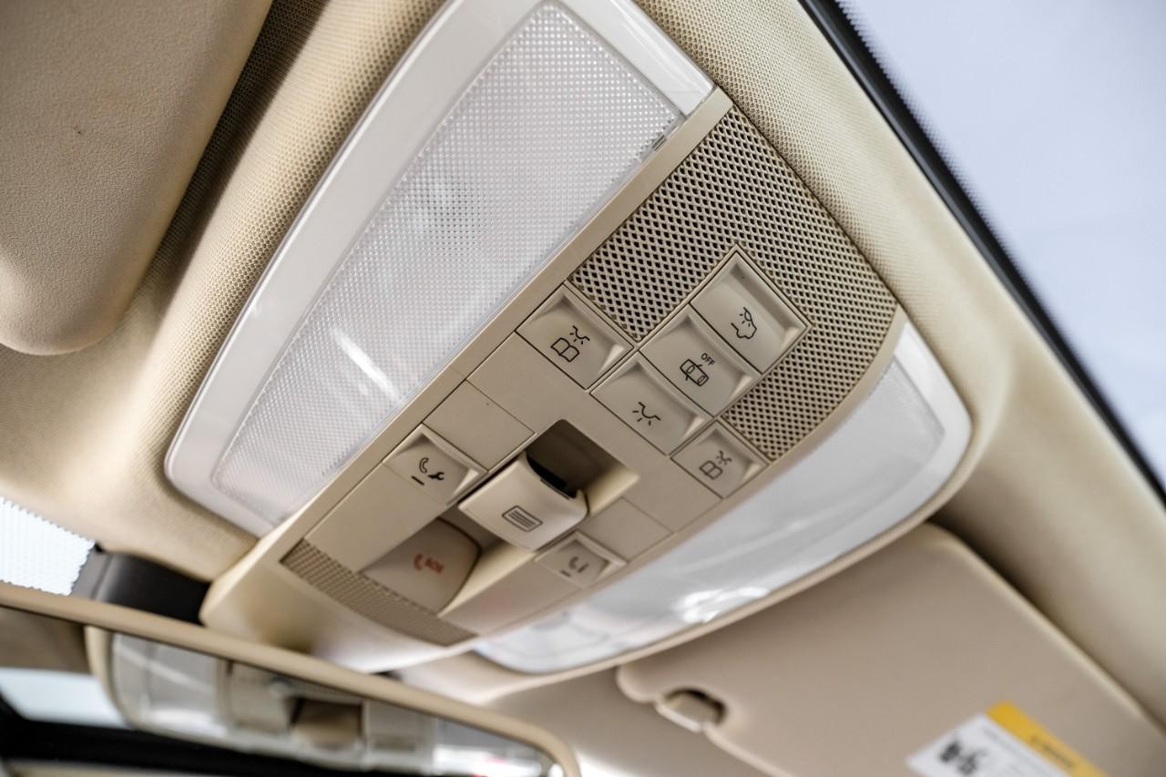 Mercedes-Benz C 300 Vehicle Main Gallery Image 28