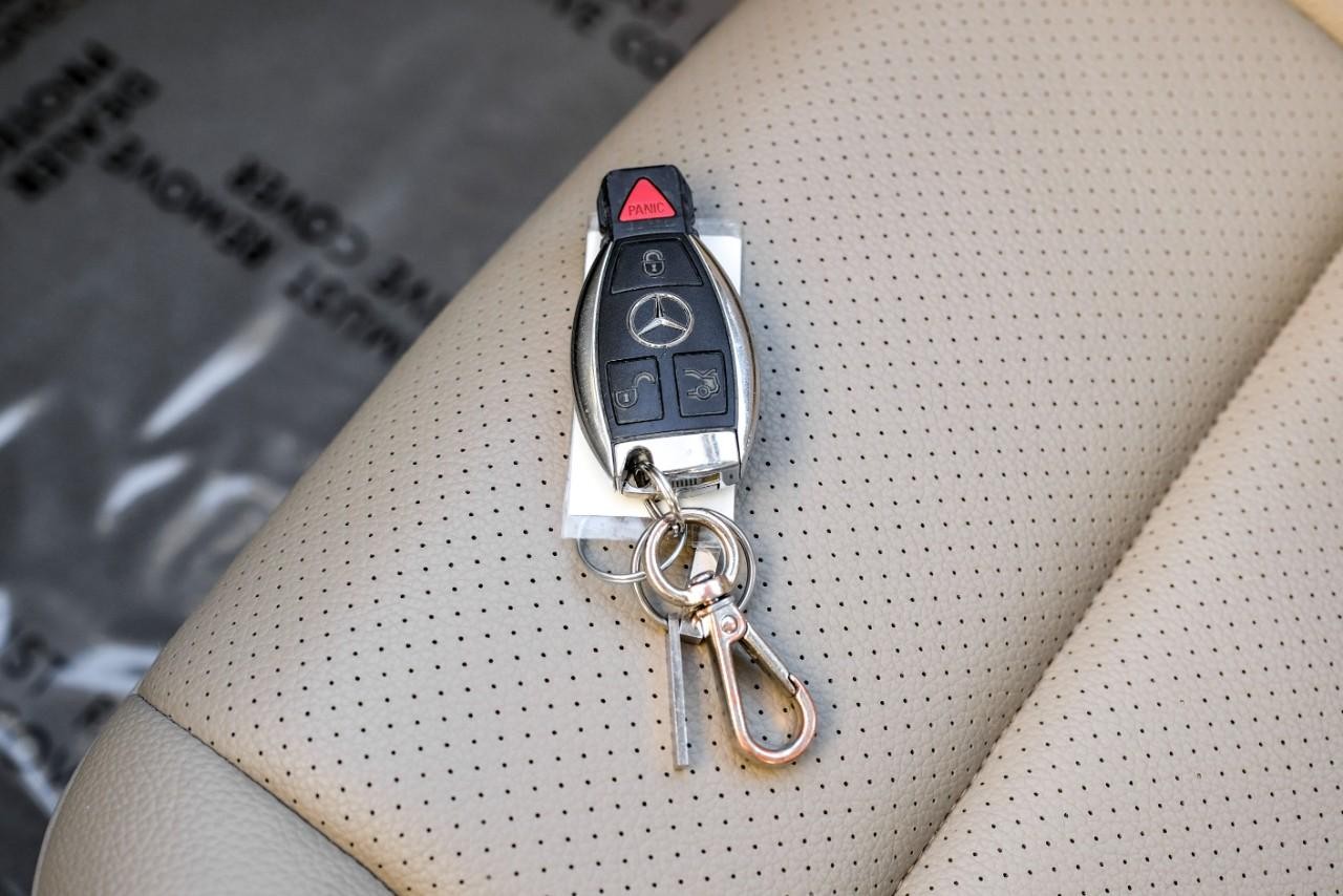 Mercedes-Benz C 300 Vehicle Main Gallery Image 54