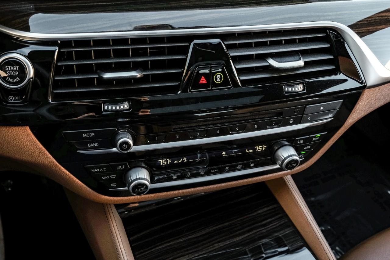 BMW 540i Vehicle Main Gallery Image 27