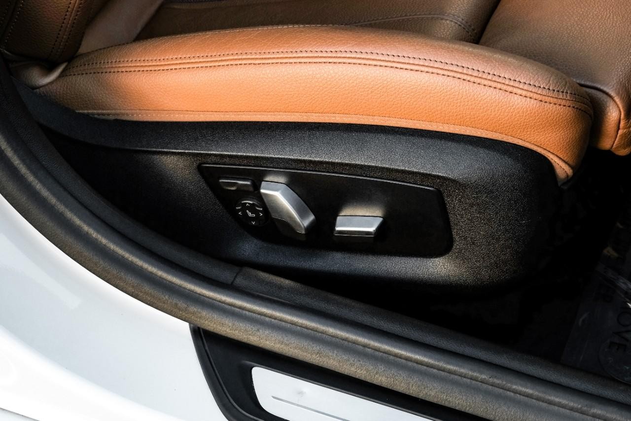 BMW 540i Vehicle Main Gallery Image 37