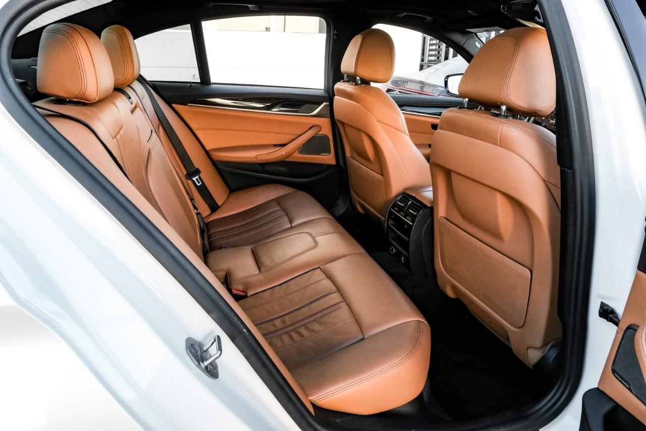 BMW 540i Vehicle Main Gallery Image 39
