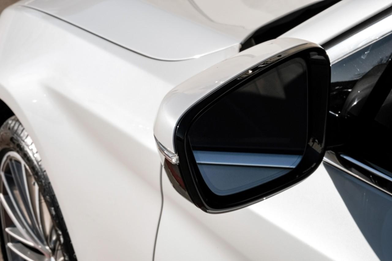 BMW 540i Vehicle Main Gallery Image 45