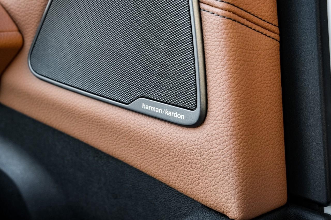 BMW 540i Vehicle Main Gallery Image 52