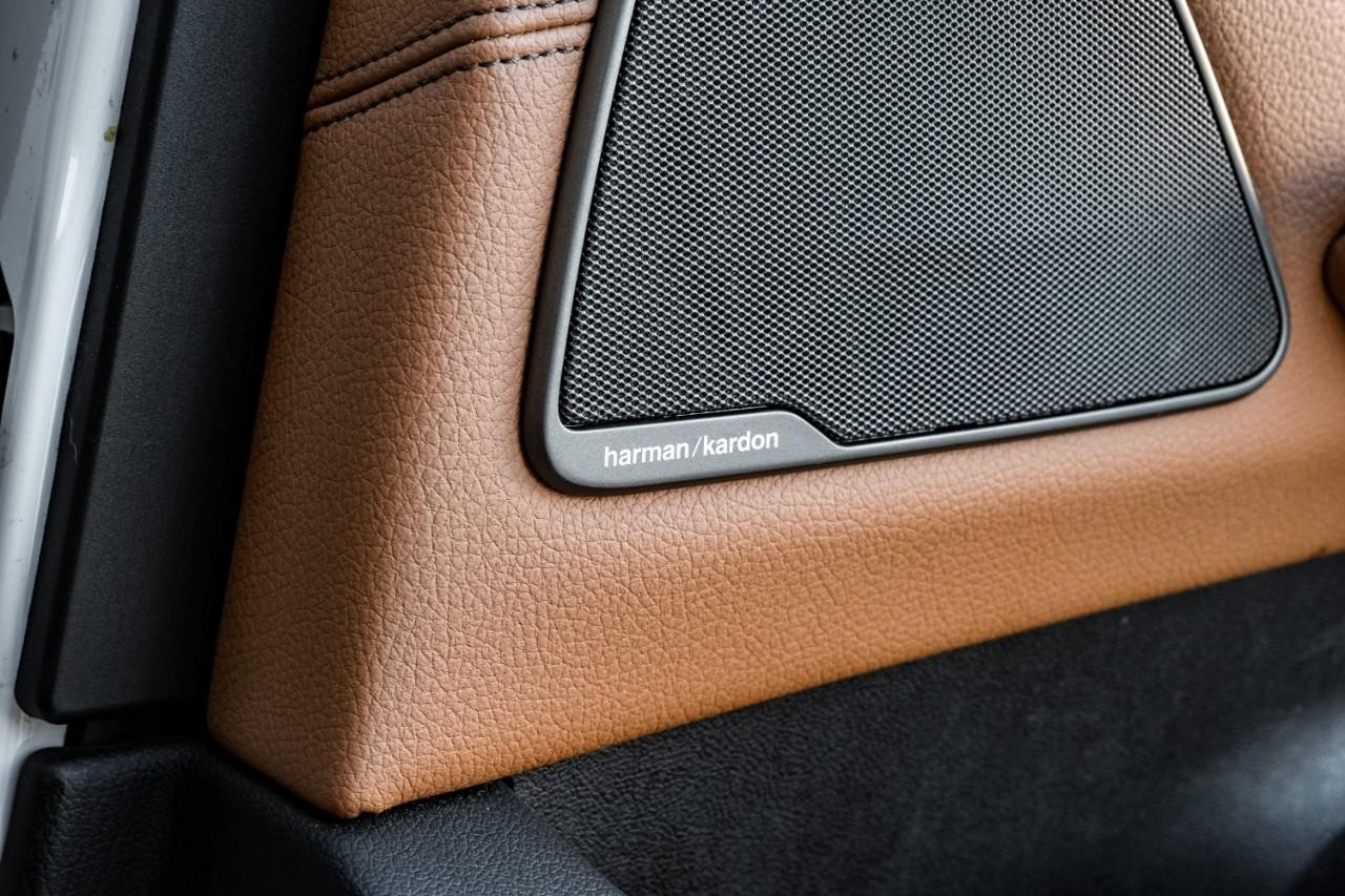 BMW 540i Vehicle Main Gallery Image 53