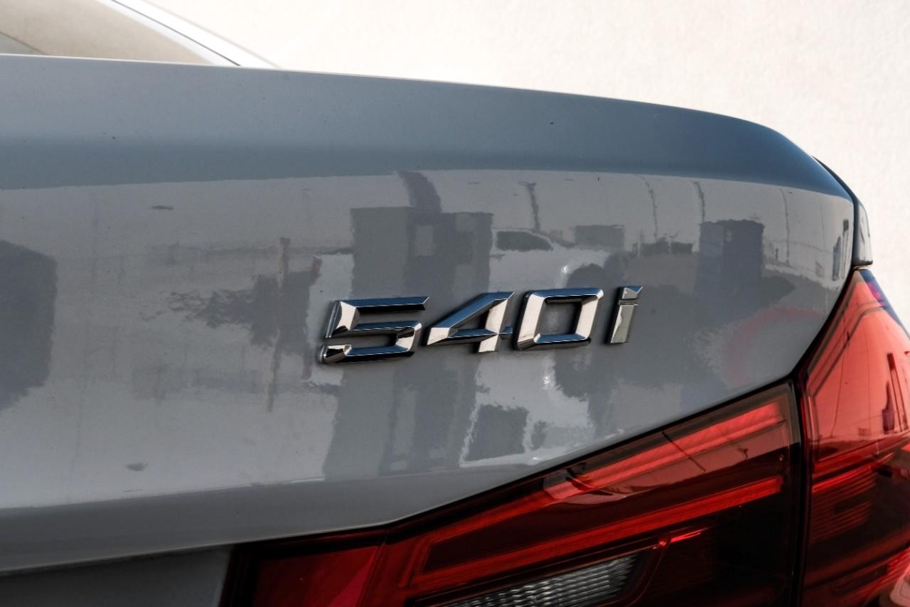 BMW 540i Vehicle Main Gallery Image 58