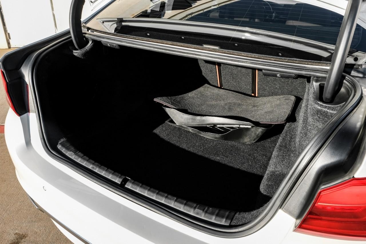 BMW 540i Vehicle Main Gallery Image 59