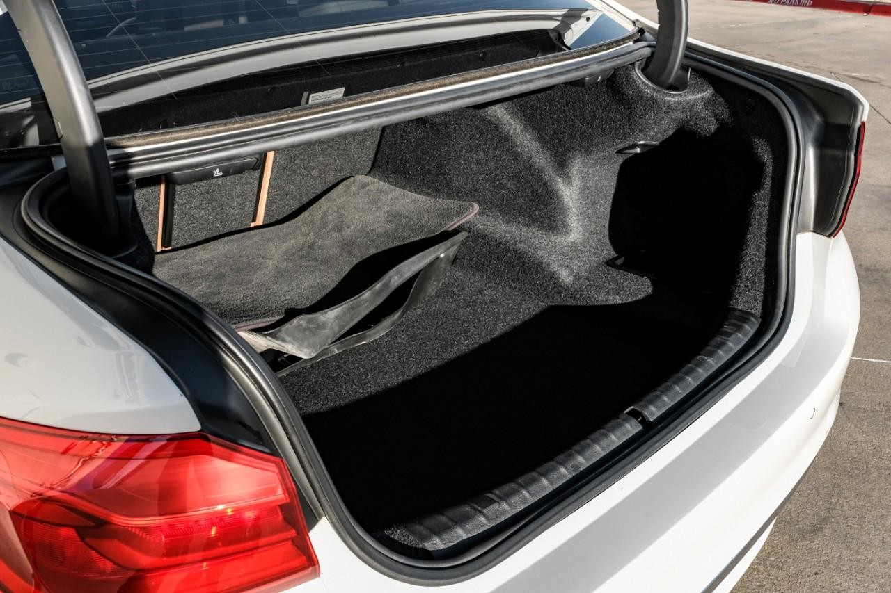 BMW 540i Vehicle Main Gallery Image 60