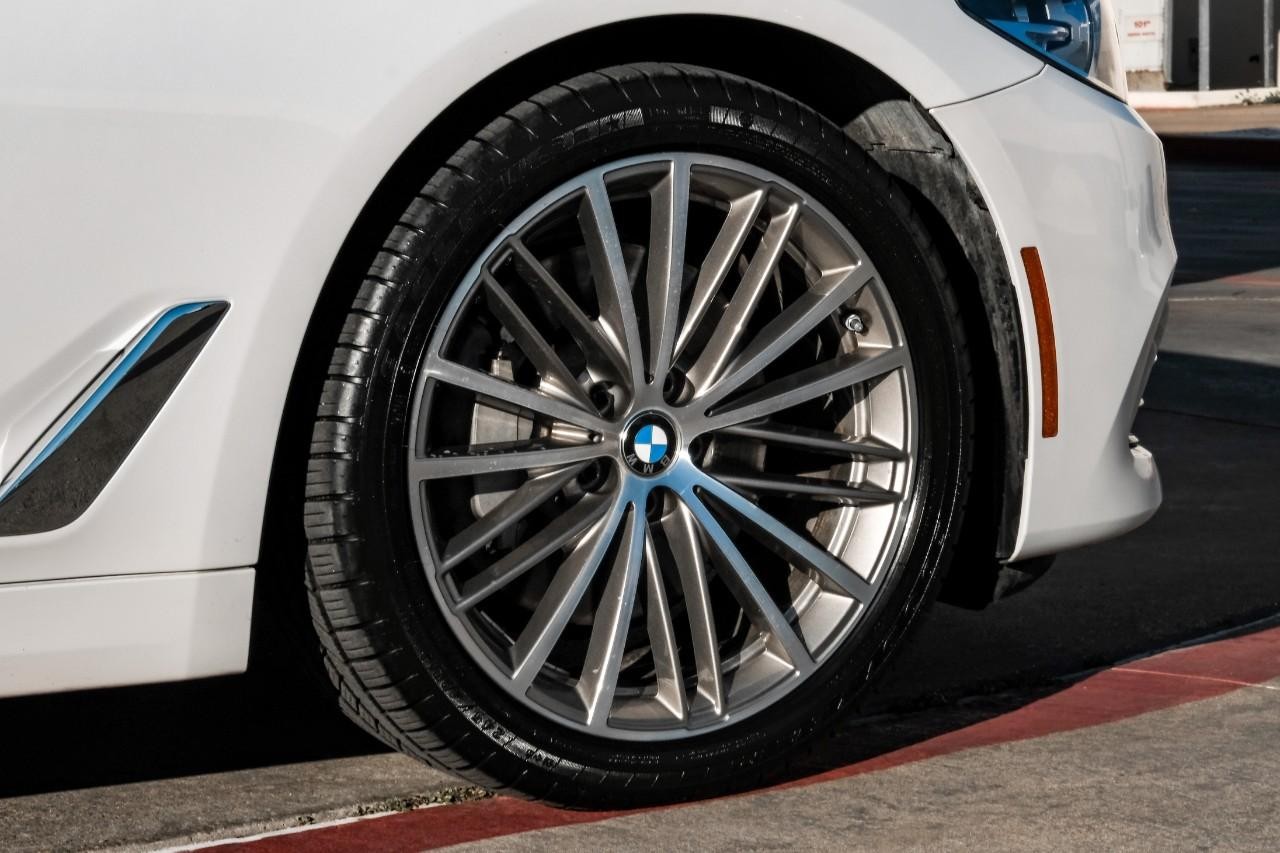 BMW 540i Vehicle Main Gallery Image 63