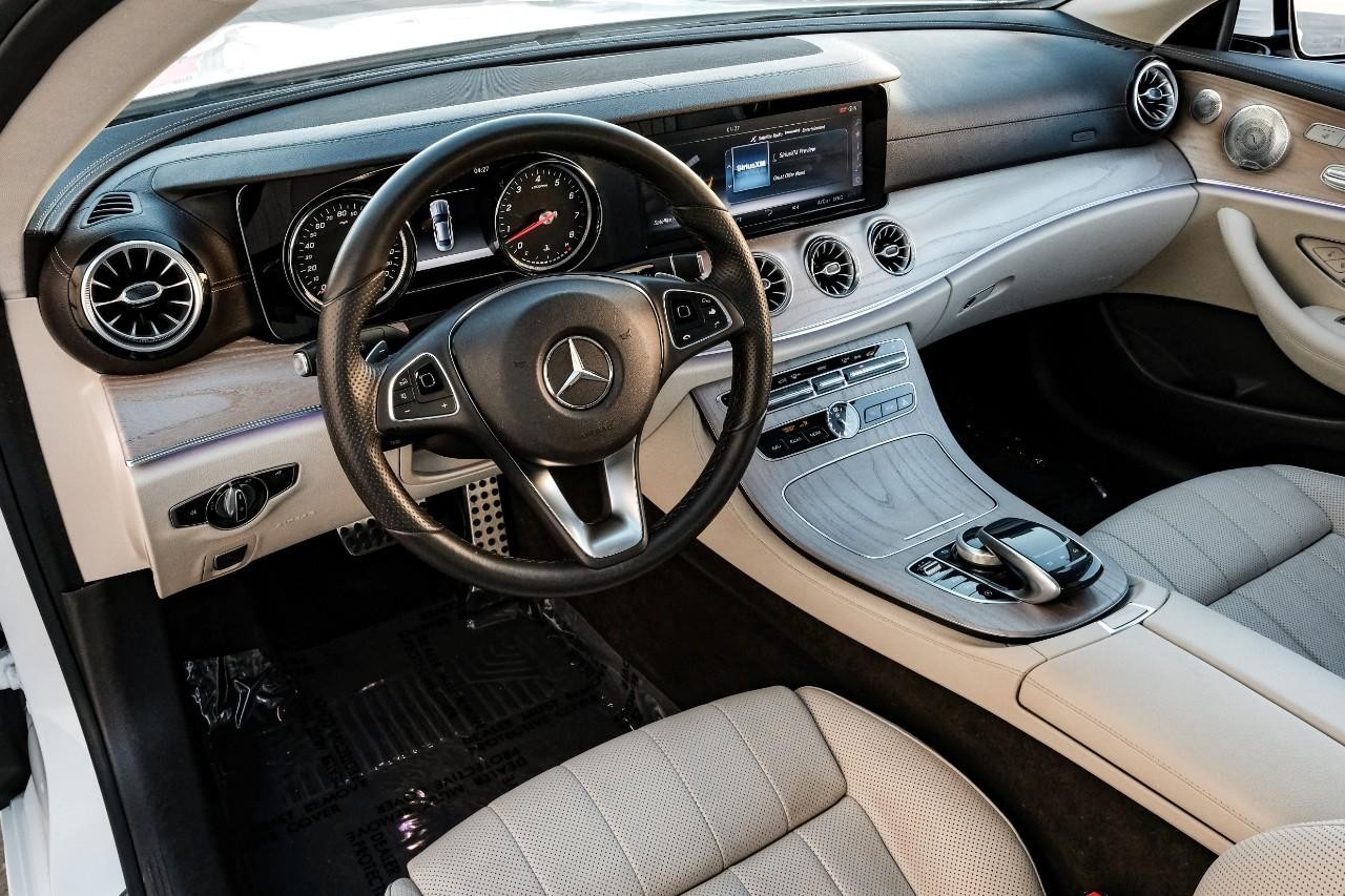 Mercedes-Benz E 400 Vehicle Main Gallery Image 03