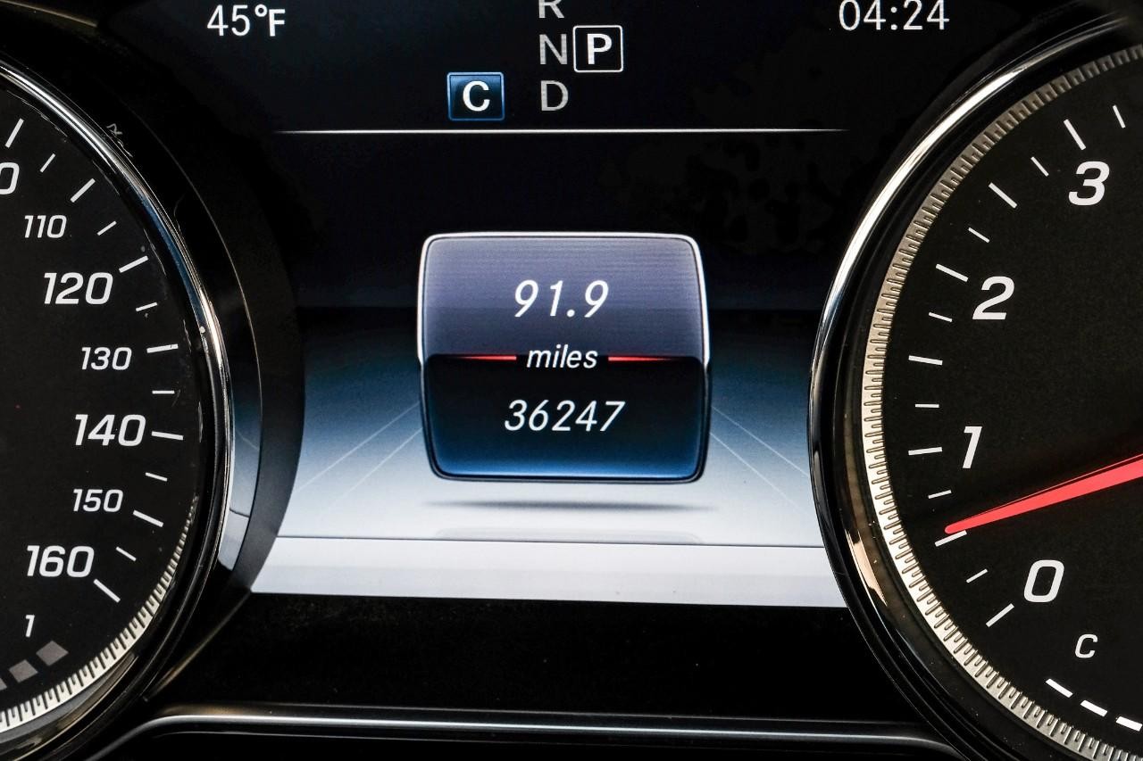 Mercedes-Benz E 400 Vehicle Main Gallery Image 19