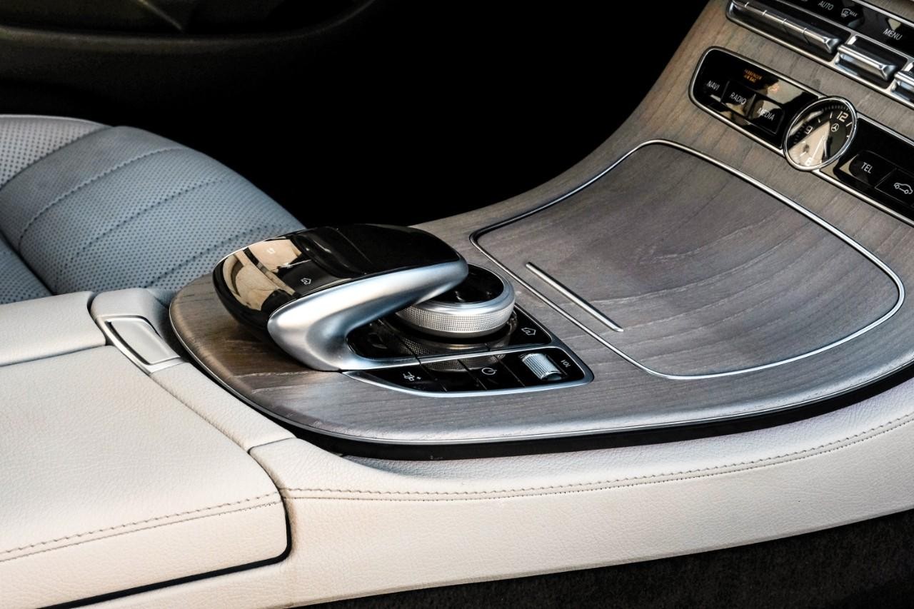 Mercedes-Benz E 400 Vehicle Main Gallery Image 23