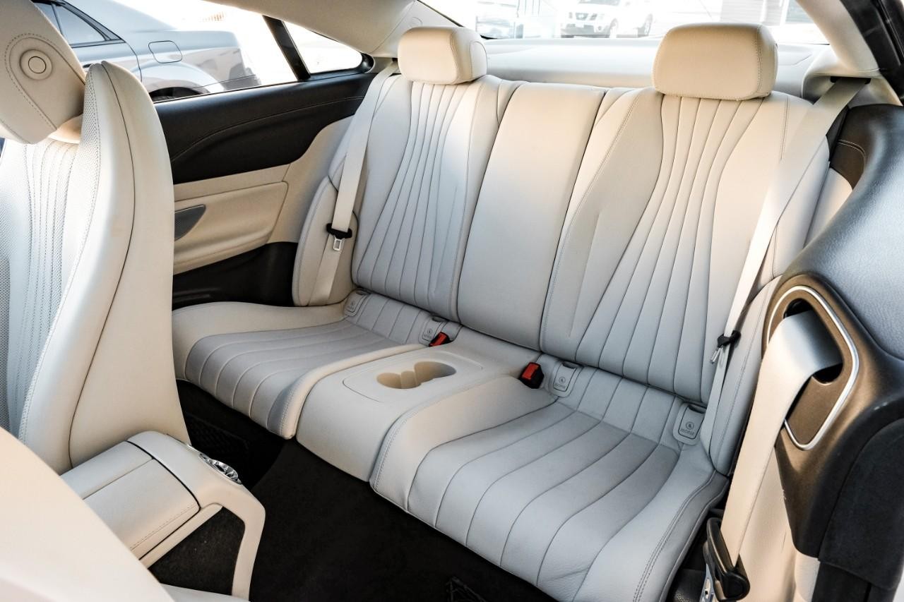 Mercedes-Benz E 400 Vehicle Main Gallery Image 35