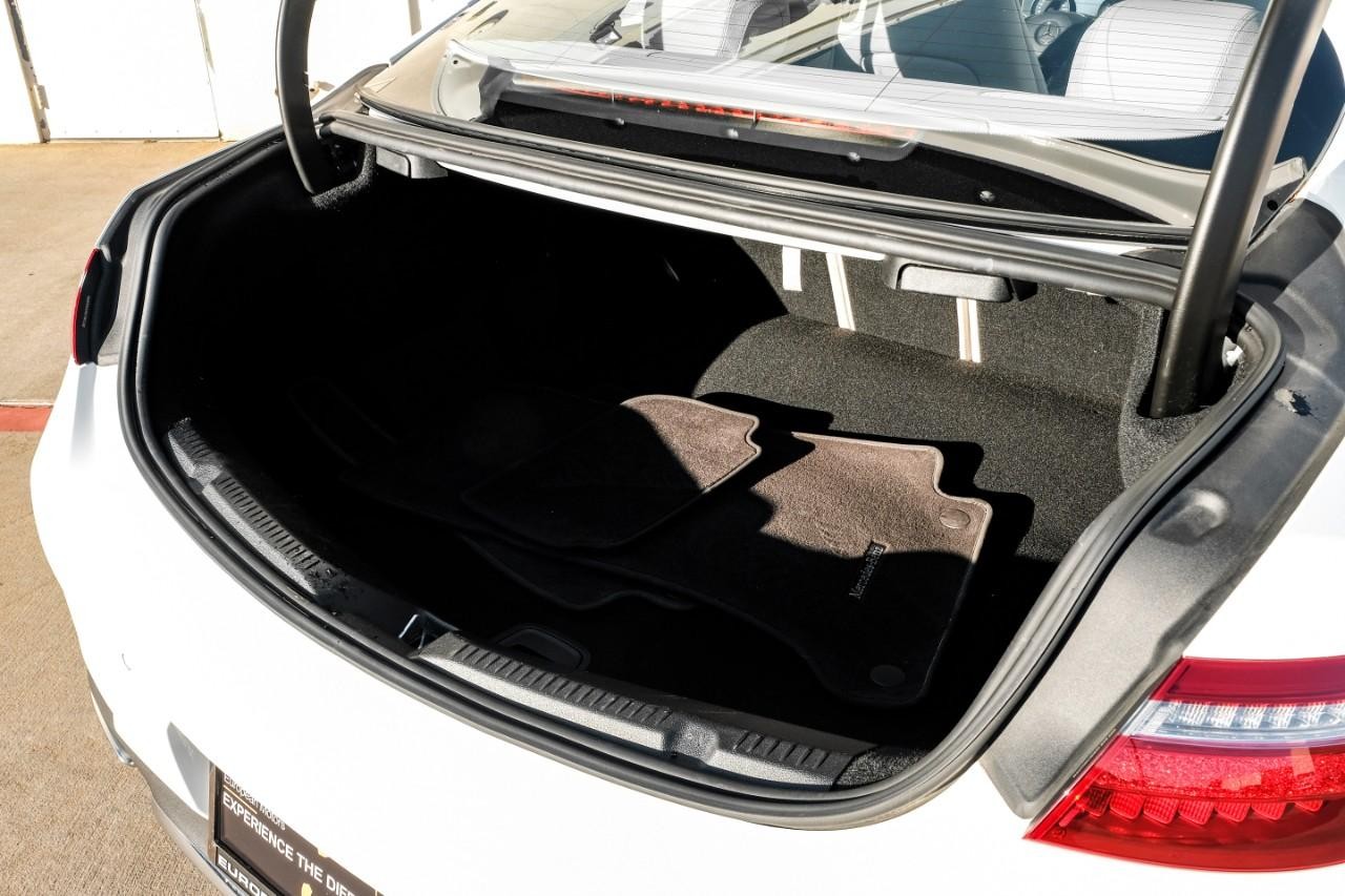 Mercedes-Benz E 400 Vehicle Main Gallery Image 49