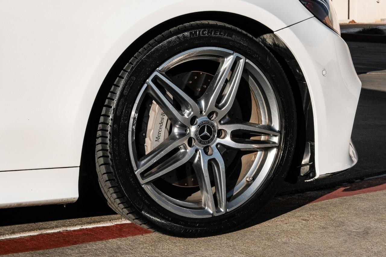 Mercedes-Benz E 400 Vehicle Main Gallery Image 53