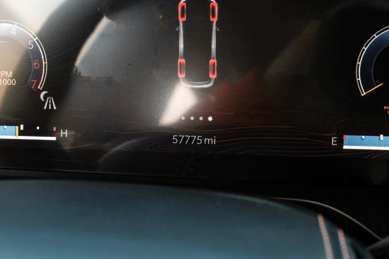 Jeep Grand Cherokee L Vehicle Main Gallery Image 21