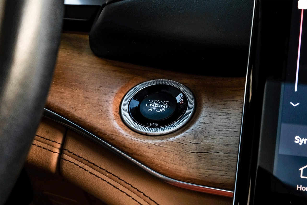 Jeep Grand Cherokee L Vehicle Main Gallery Image 22