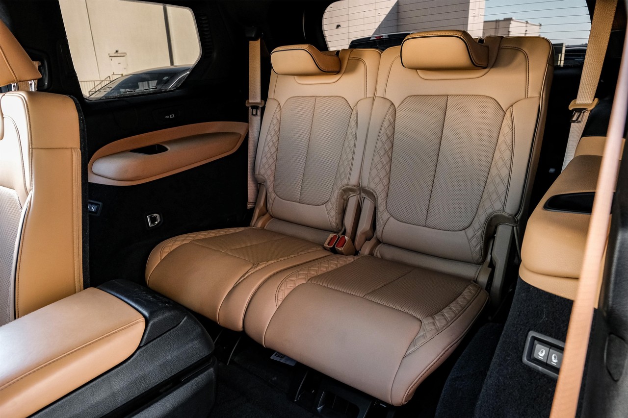 Jeep Grand Cherokee L Vehicle Main Gallery Image 46