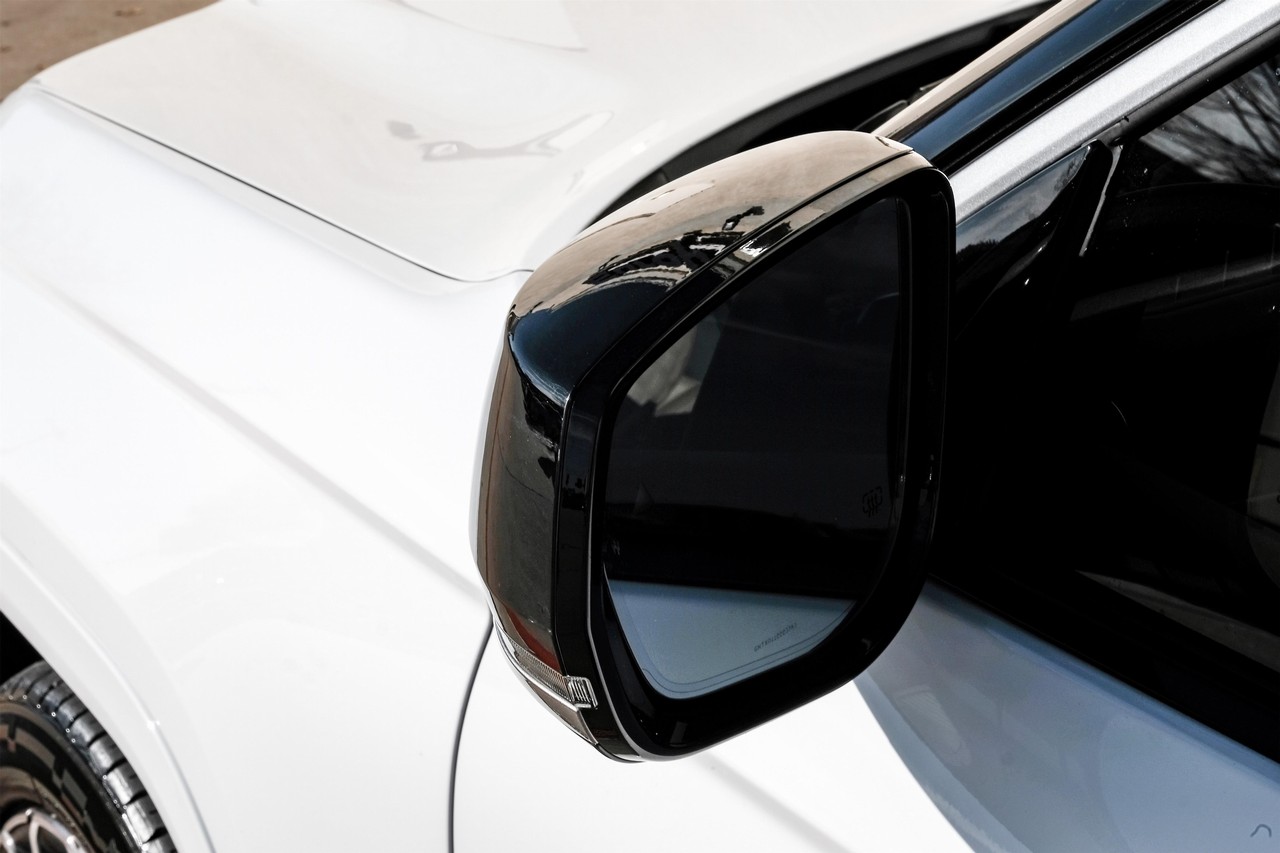 Jeep Grand Cherokee L Vehicle Main Gallery Image 48