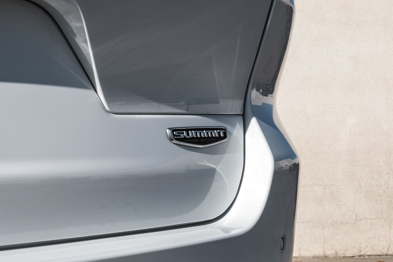 Jeep Grand Cherokee L Vehicle Main Gallery Image 60