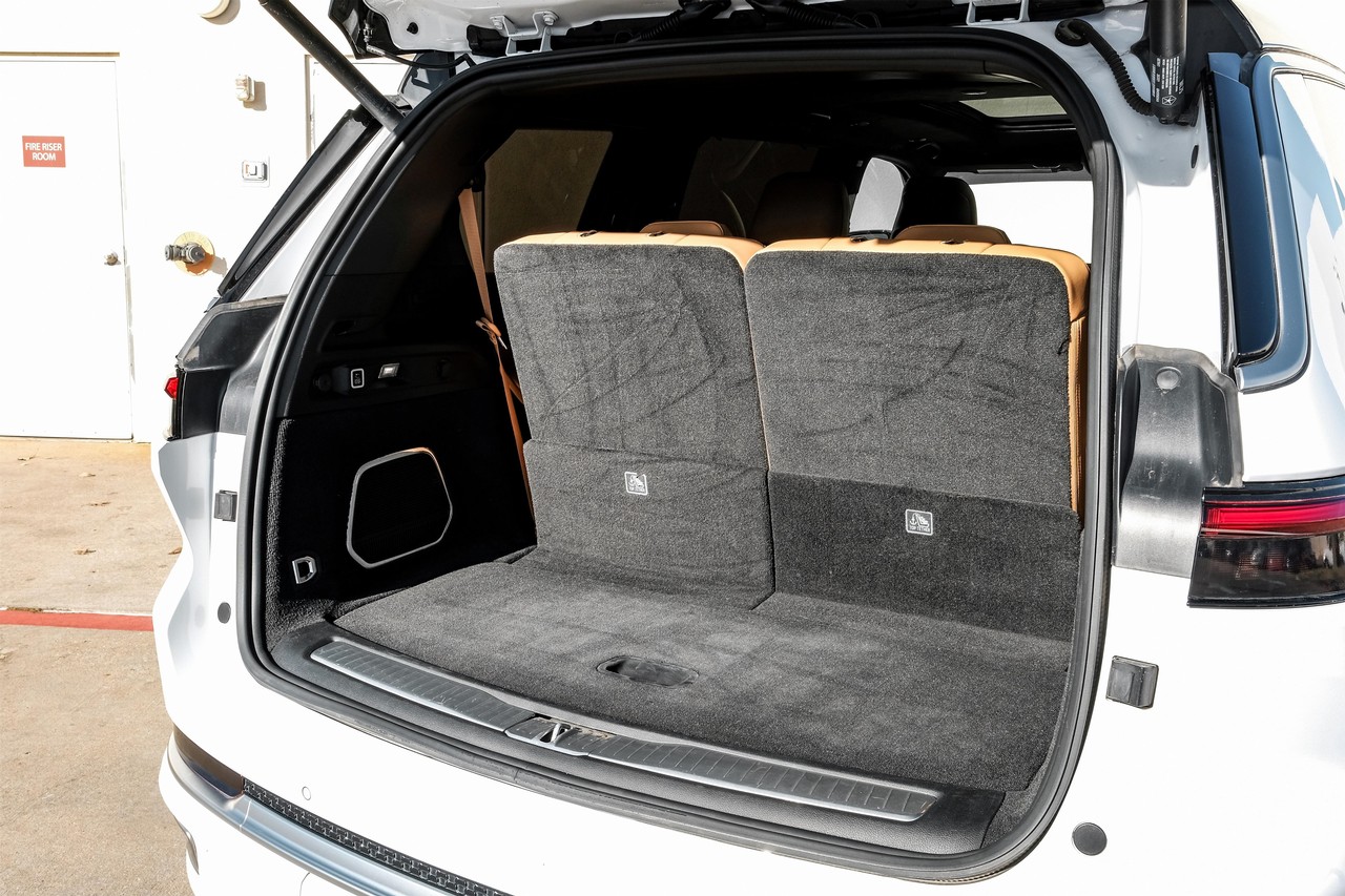 Jeep Grand Cherokee L Vehicle Main Gallery Image 61