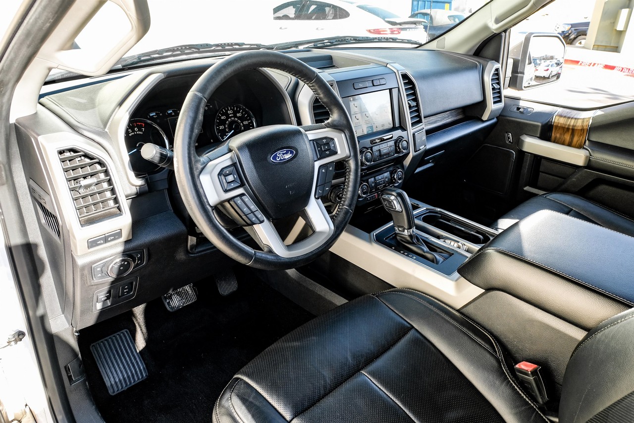 Ford F-150 Vehicle Main Gallery Image 03