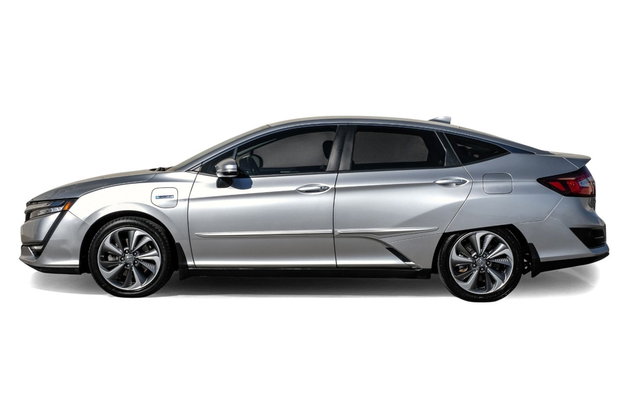 Honda Clarity Plug-In Hybrid Vehicle Main Gallery Image 11