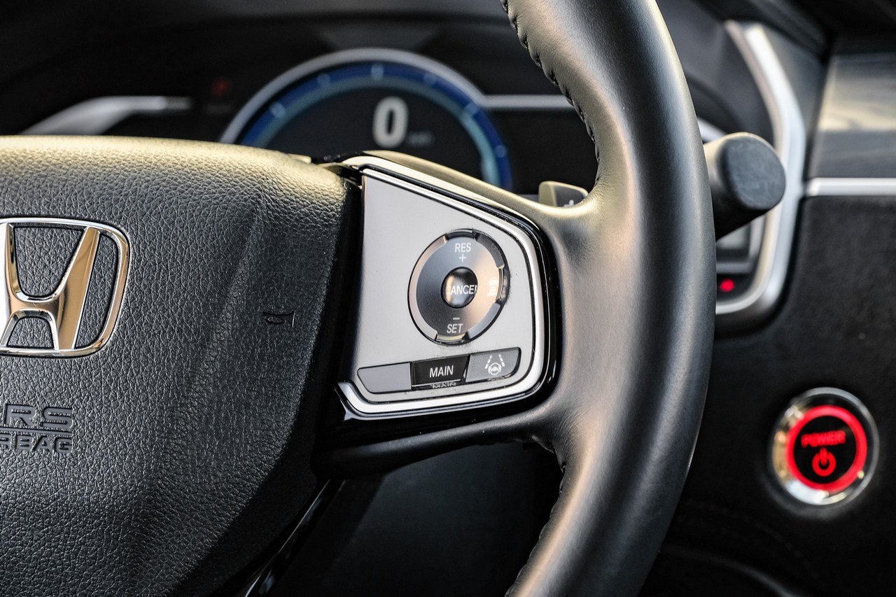 Honda Clarity Plug-In Hybrid Vehicle Main Gallery Image 18