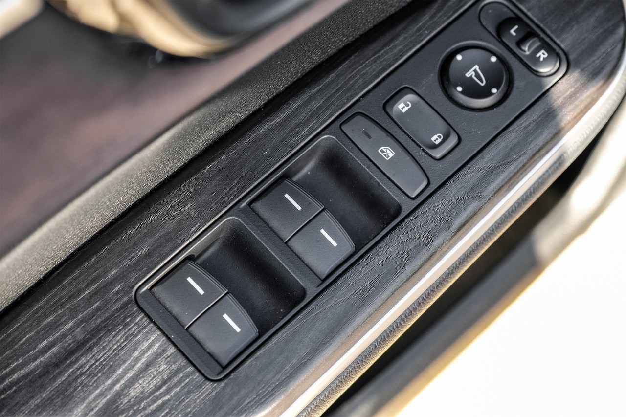 Honda Clarity Plug-In Hybrid Vehicle Main Gallery Image 41