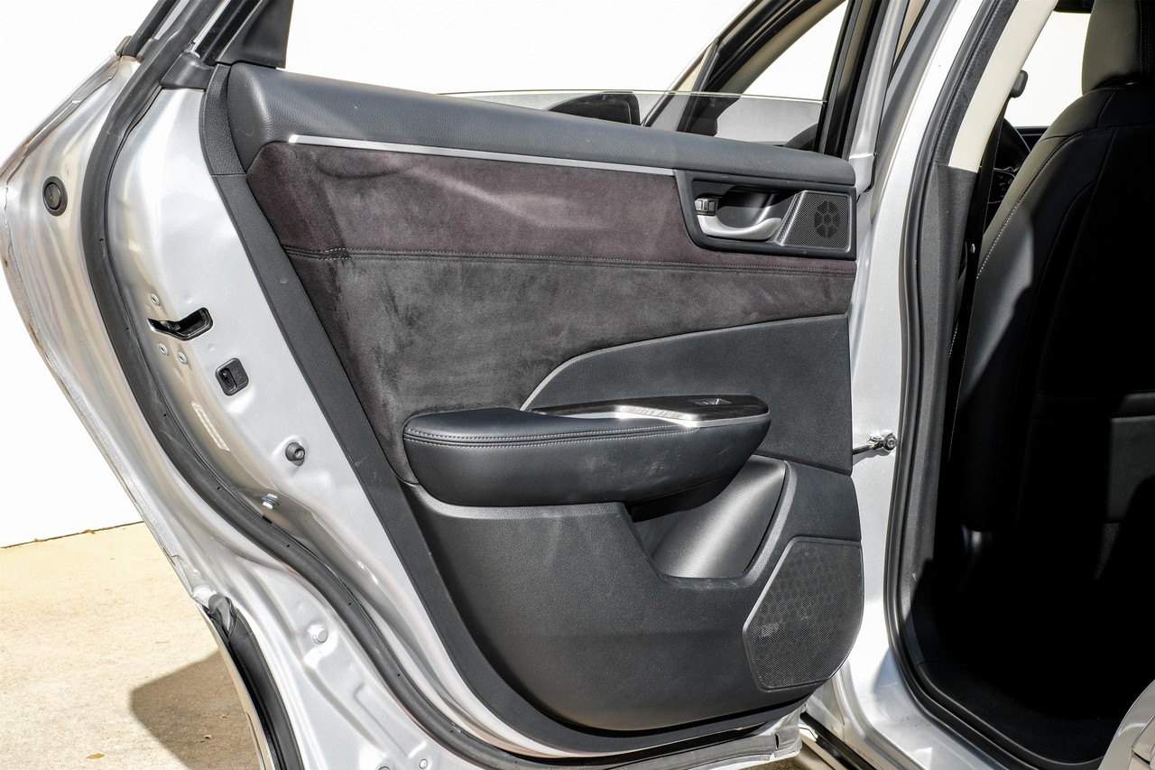 Honda Clarity Plug-In Hybrid Vehicle Main Gallery Image 43