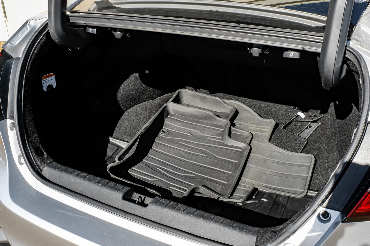 Honda Clarity Plug-In Hybrid Vehicle Main Gallery Image 47