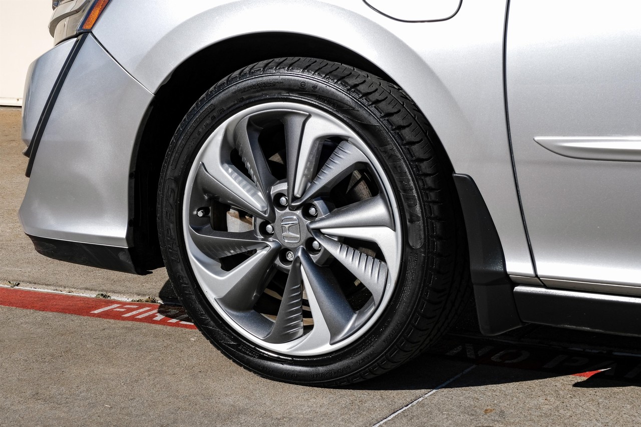 Honda Clarity Plug-In Hybrid Vehicle Main Gallery Image 51