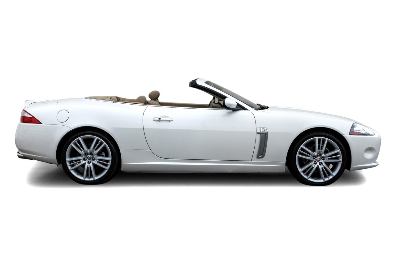 Jaguar XK Vehicle Main Gallery Image 10