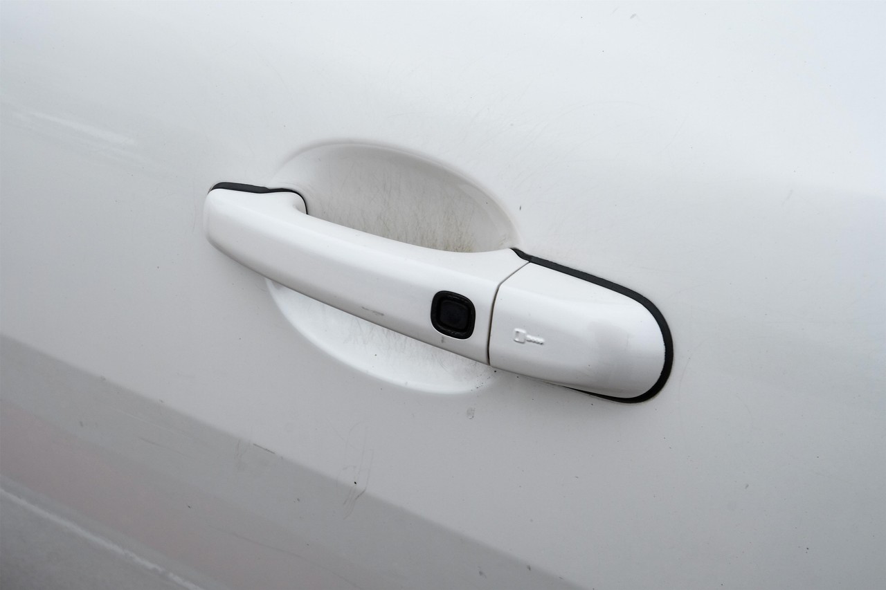 Jaguar XK Vehicle Main Gallery Image 33