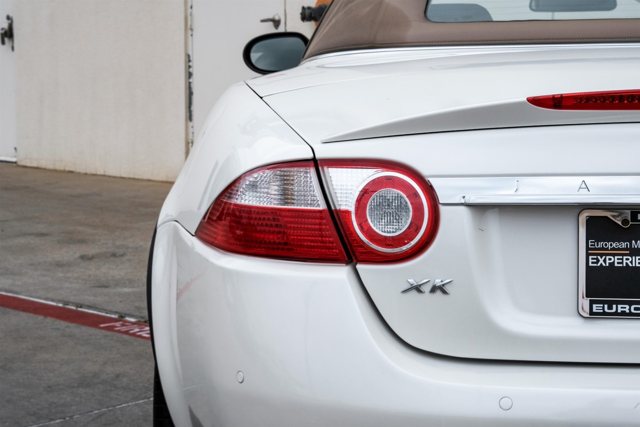 Jaguar XK Vehicle Main Gallery Image 36