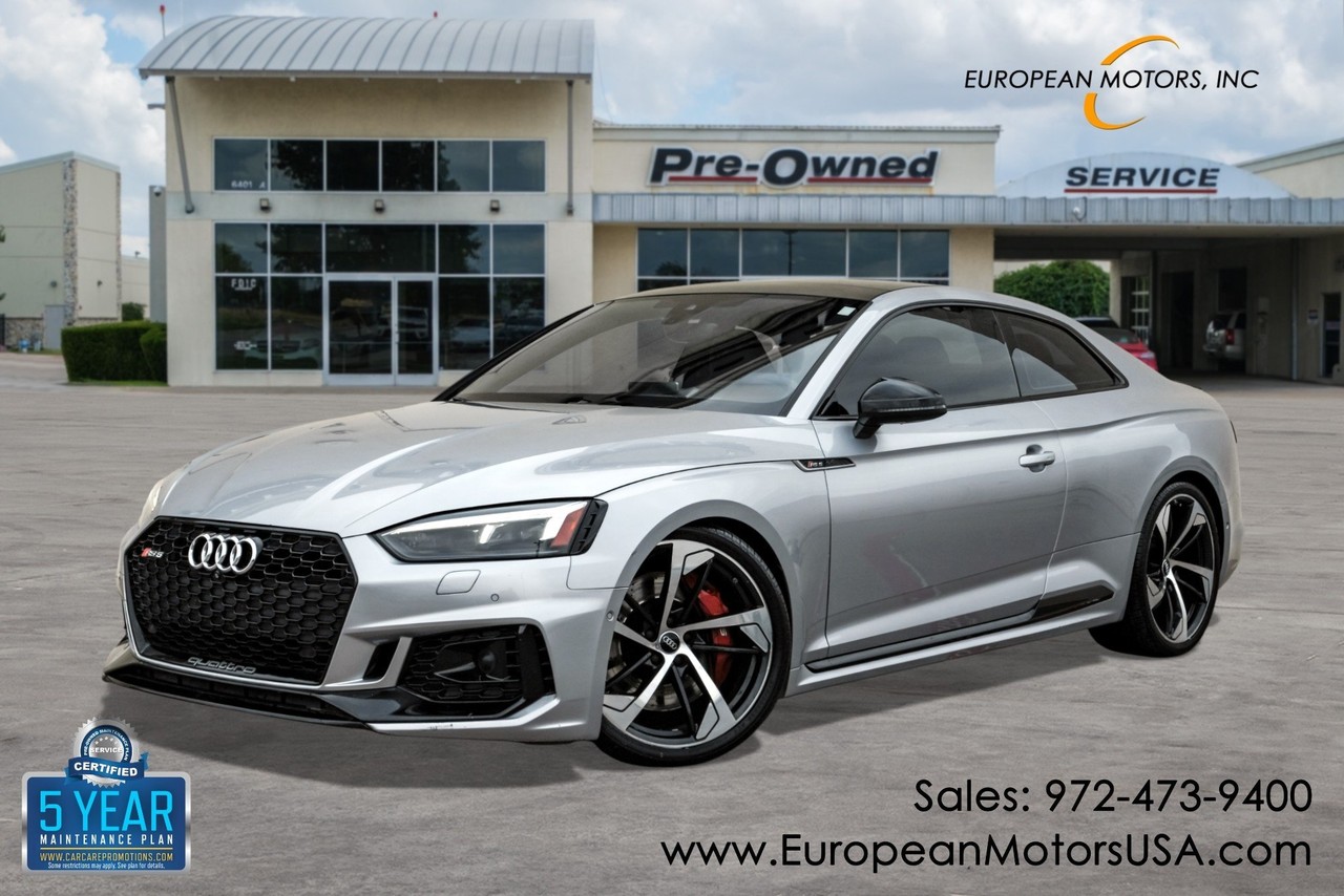 Audi RS 5 Vehicle Main Gallery Image 01