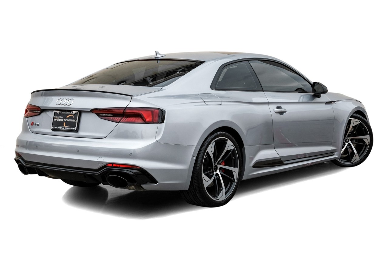 Audi RS 5 Vehicle Main Gallery Image 09