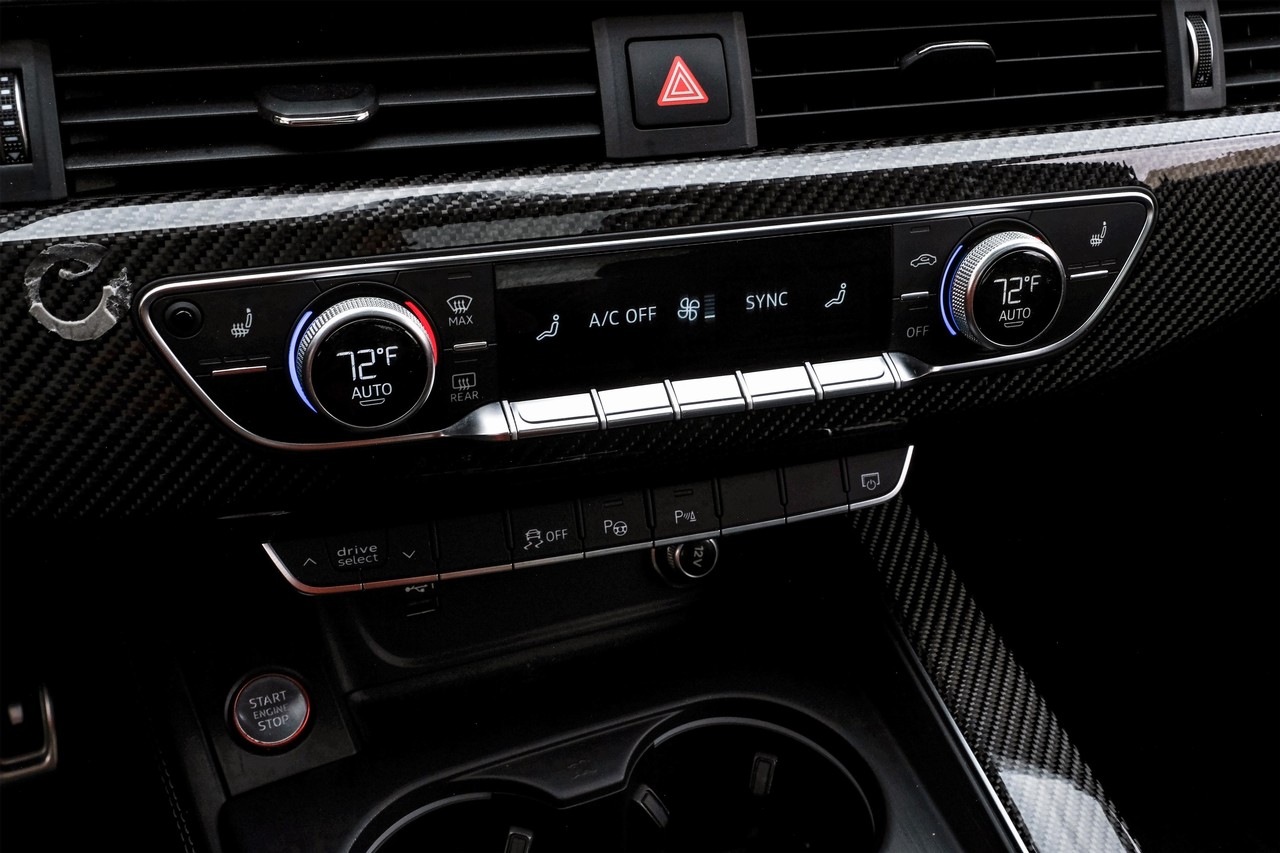 Audi RS 5 Vehicle Main Gallery Image 25