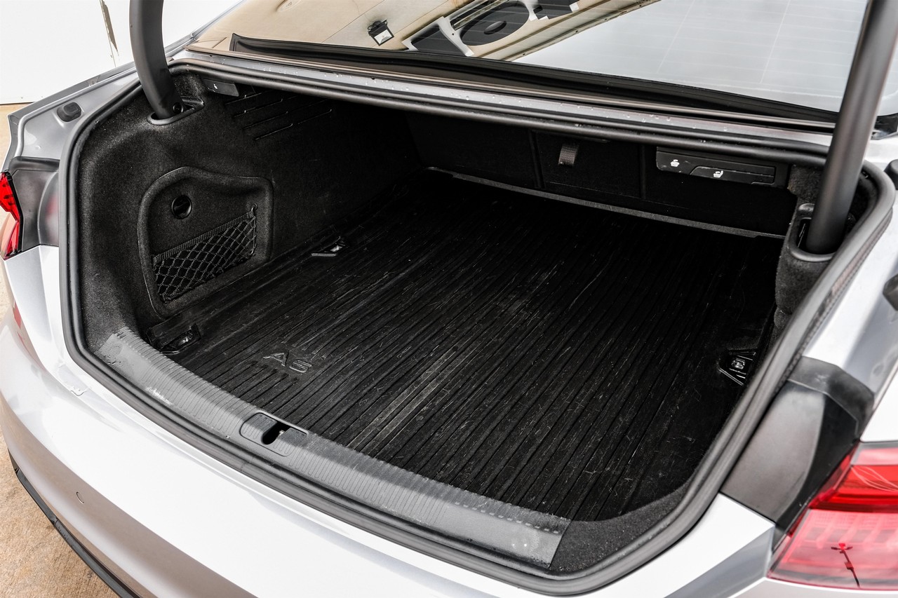 Audi RS 5 Vehicle Main Gallery Image 48