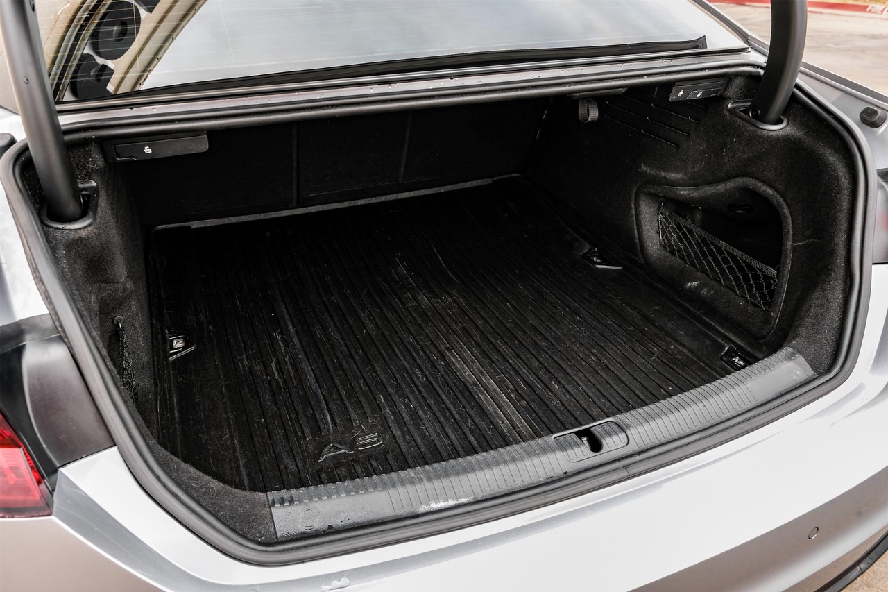 Audi RS 5 Vehicle Main Gallery Image 49