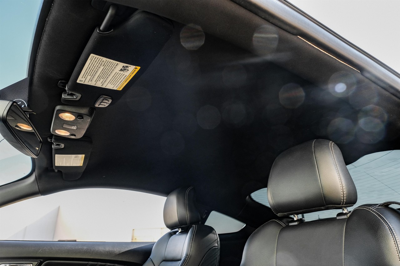 Ford Mustang Vehicle Main Gallery Image 22