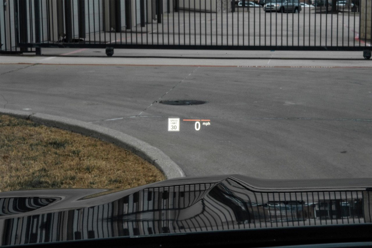 BMW X7 Vehicle Main Gallery Image 23