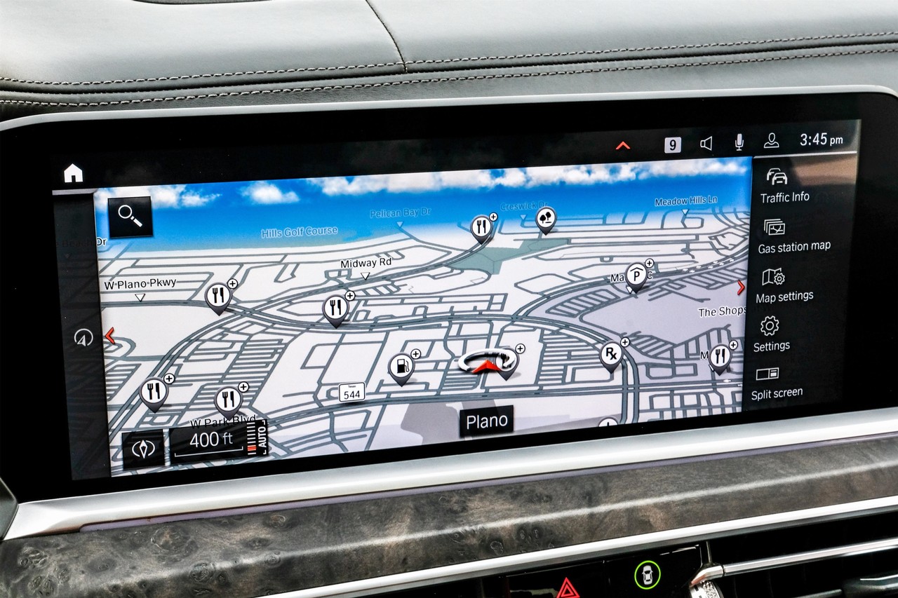 BMW X7 Vehicle Main Gallery Image 25