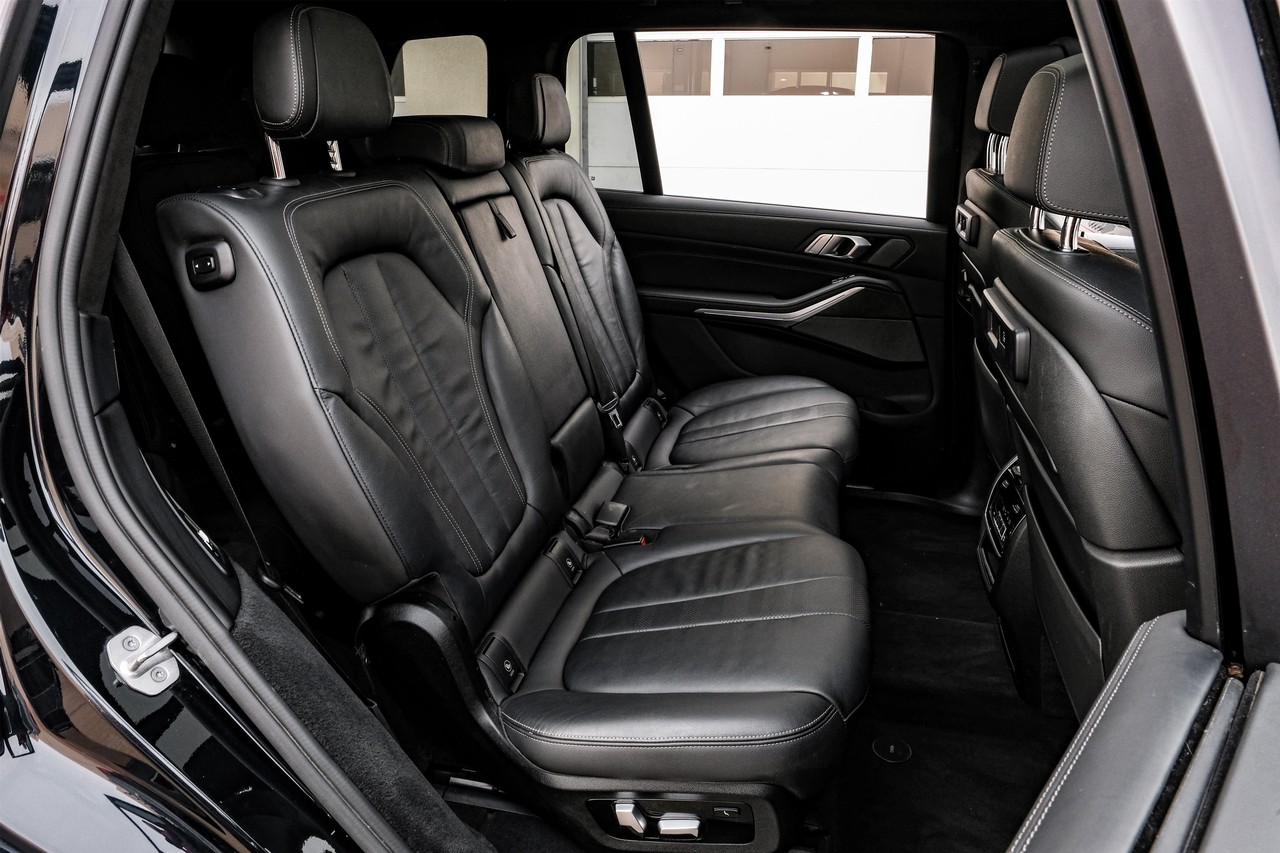 BMW X7 Vehicle Main Gallery Image 39