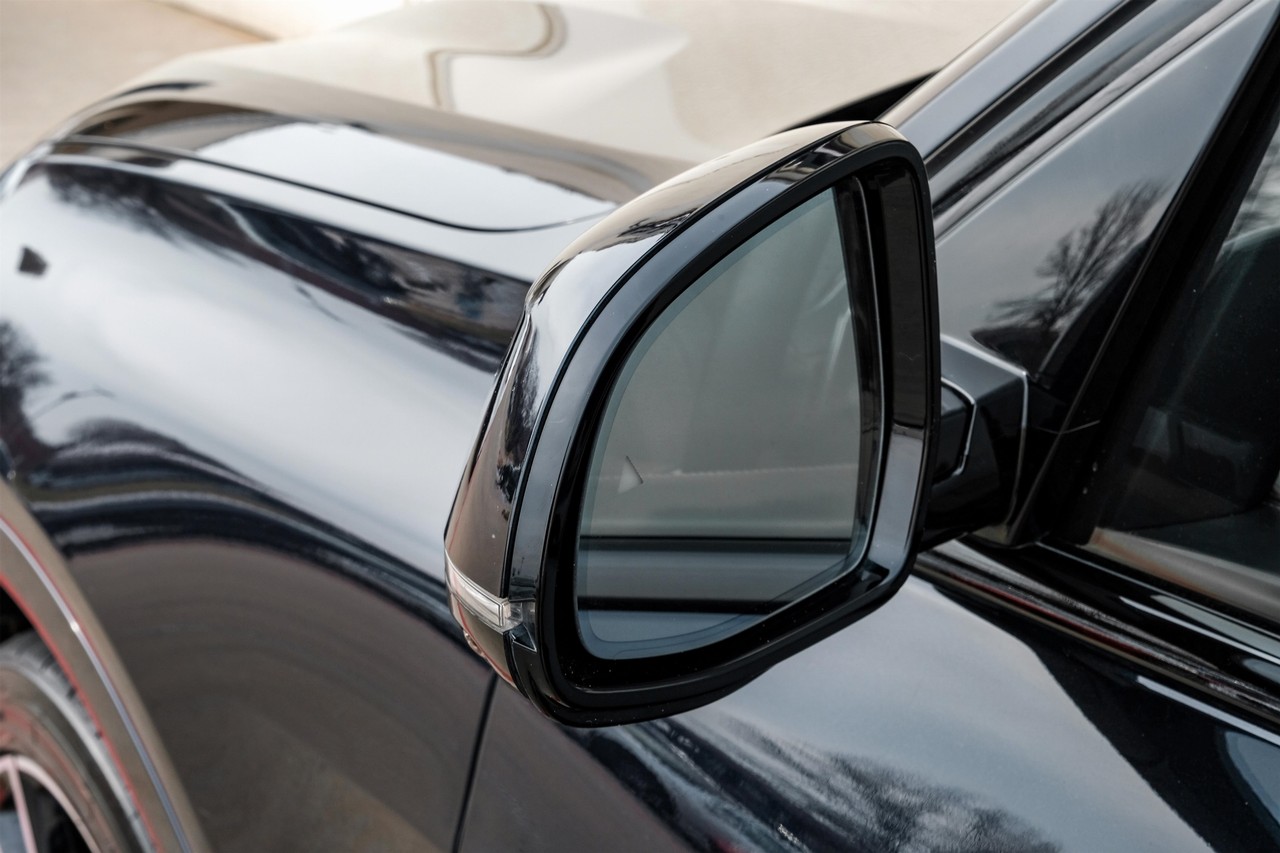 BMW X7 Vehicle Main Gallery Image 49