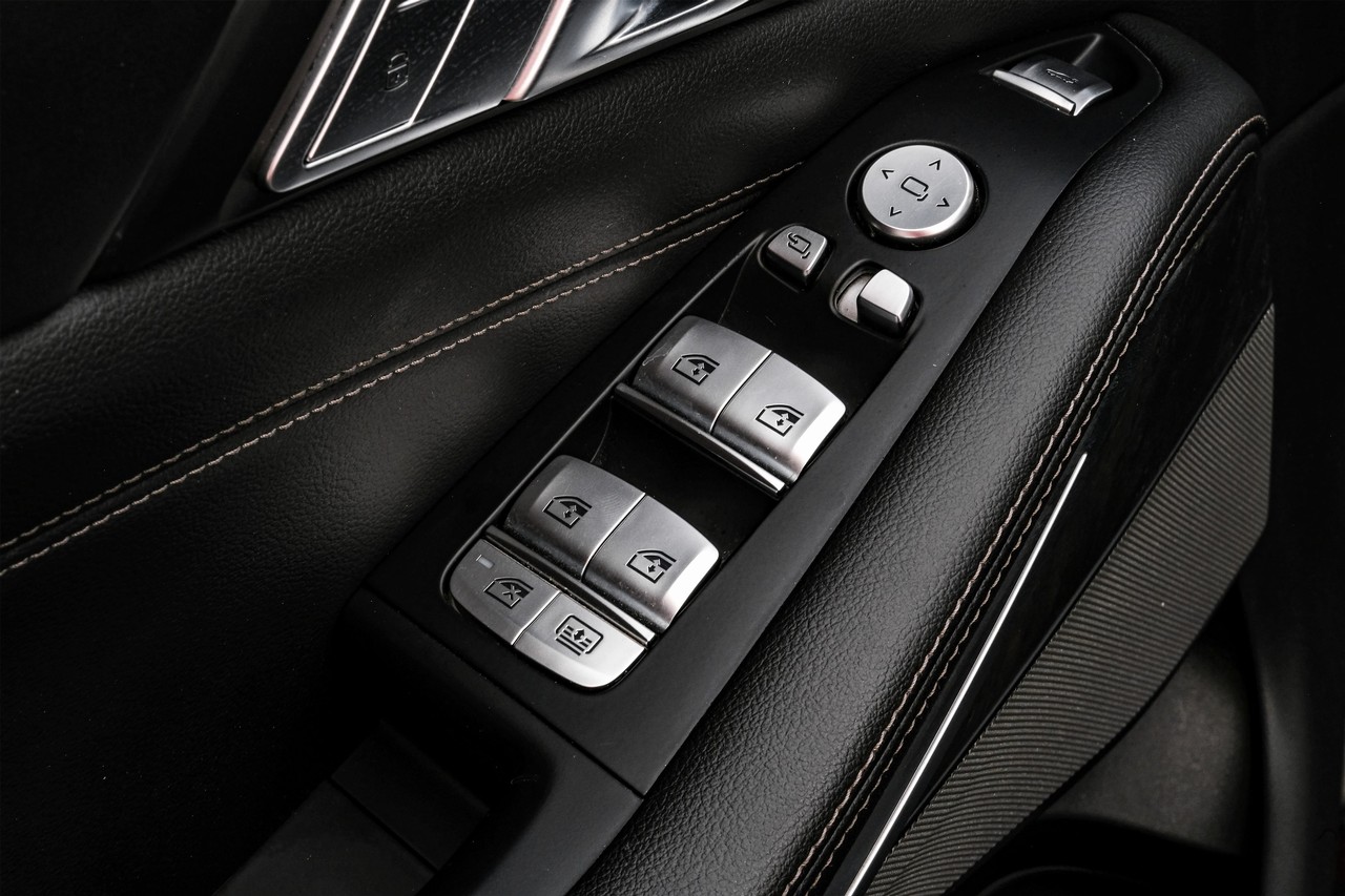 BMW X7 Vehicle Main Gallery Image 51