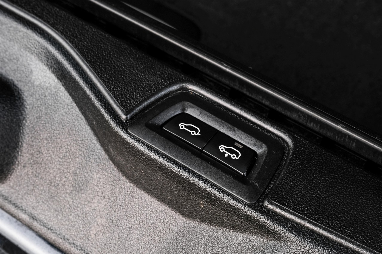 BMW X7 Vehicle Main Gallery Image 63