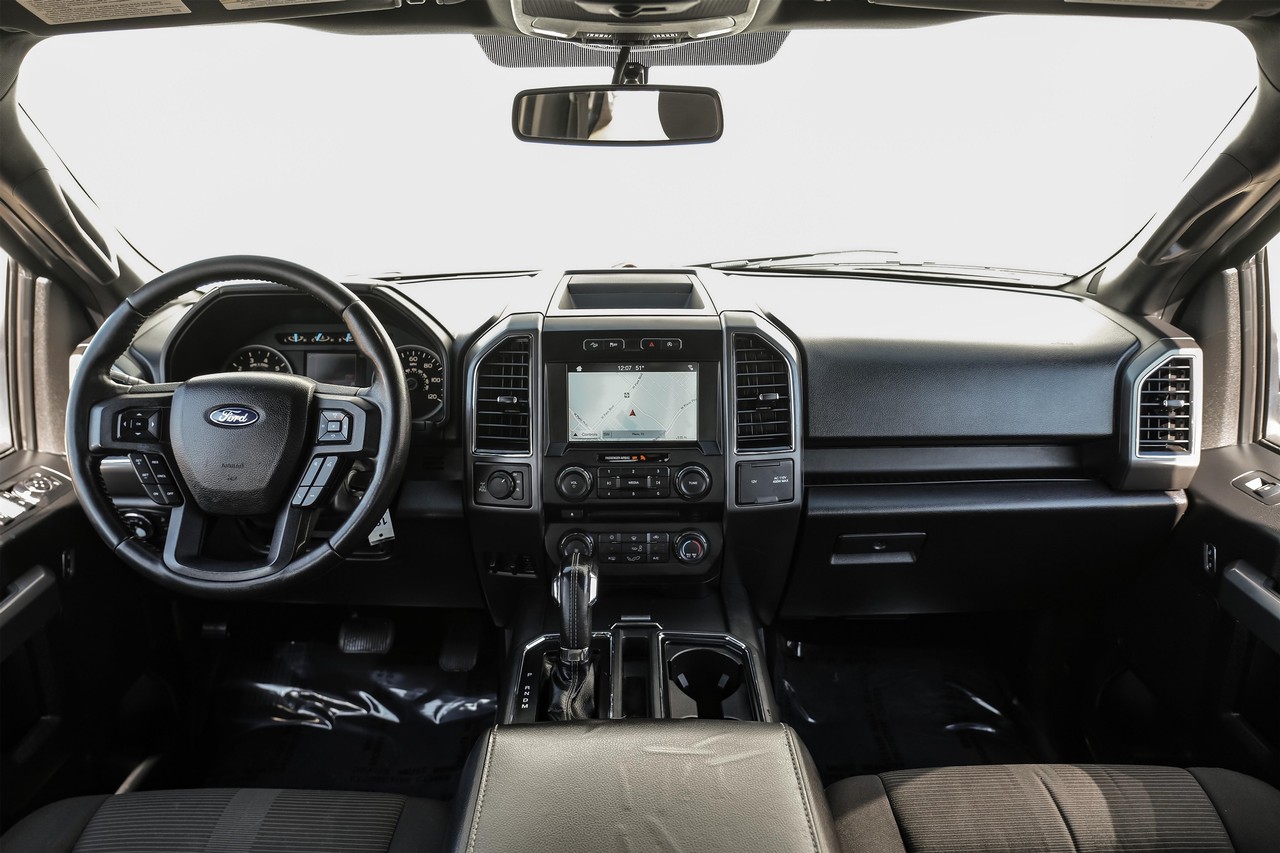 Ford F-150 Vehicle Main Gallery Image 14