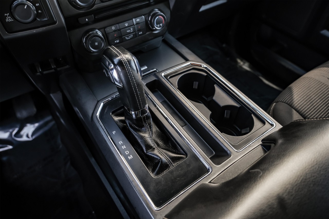 Ford F-150 Vehicle Main Gallery Image 23