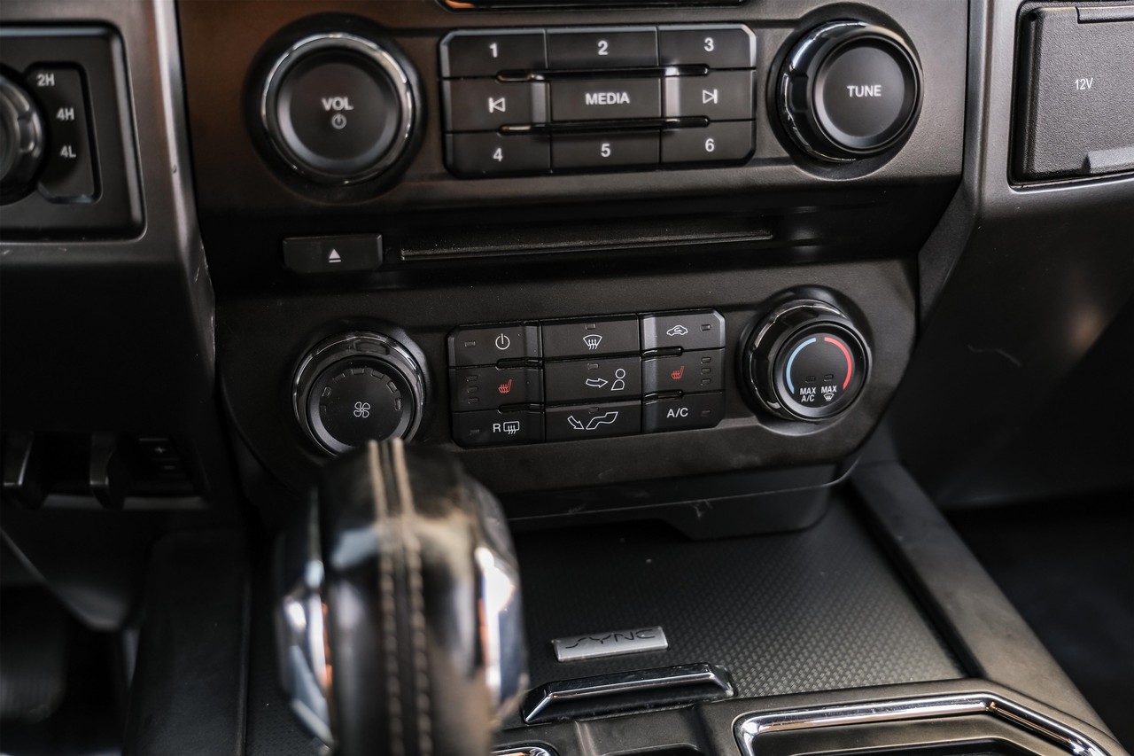 Ford F-150 Vehicle Main Gallery Image 25