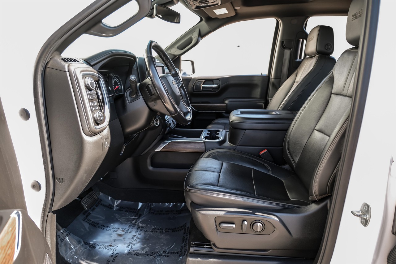 Chevrolet Silverado 1500 LTD Vehicle Main Gallery Image 04